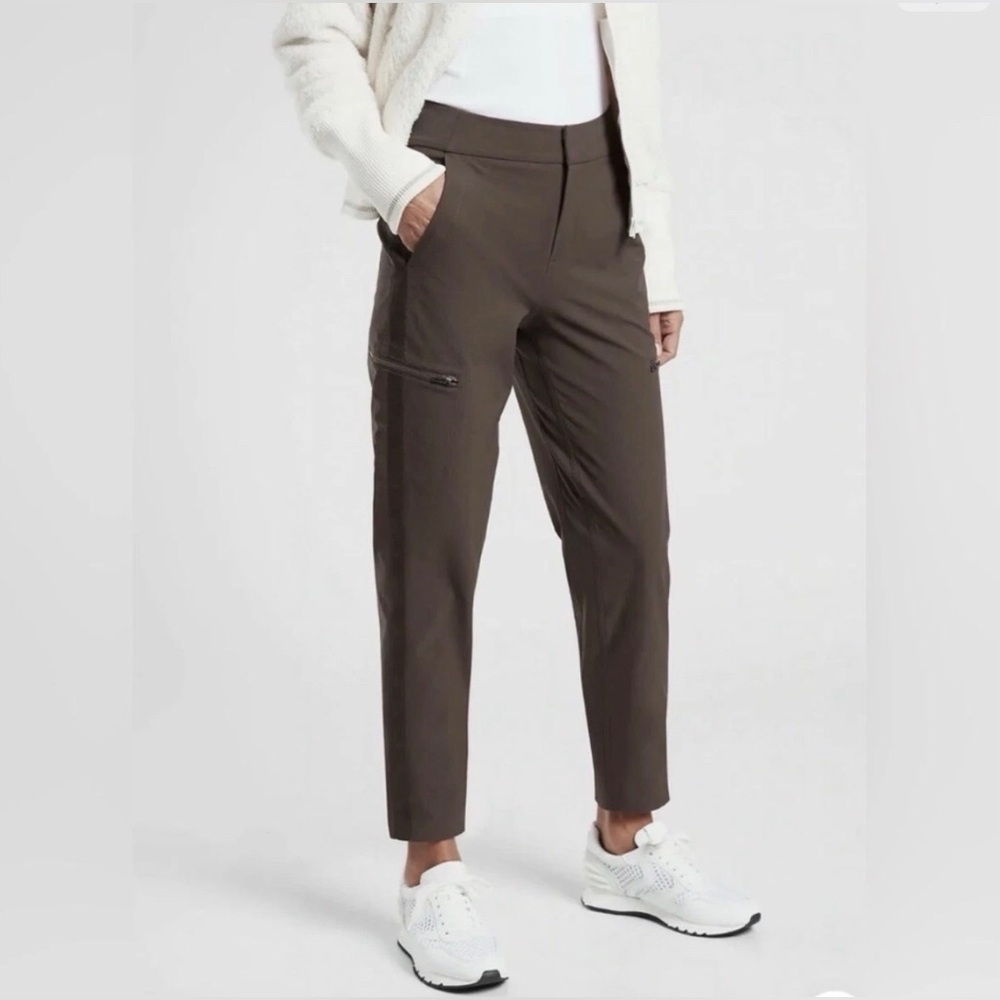 NWT Athleta Wander Hybrid Pant 14 Brown *Missing hook* see last photo